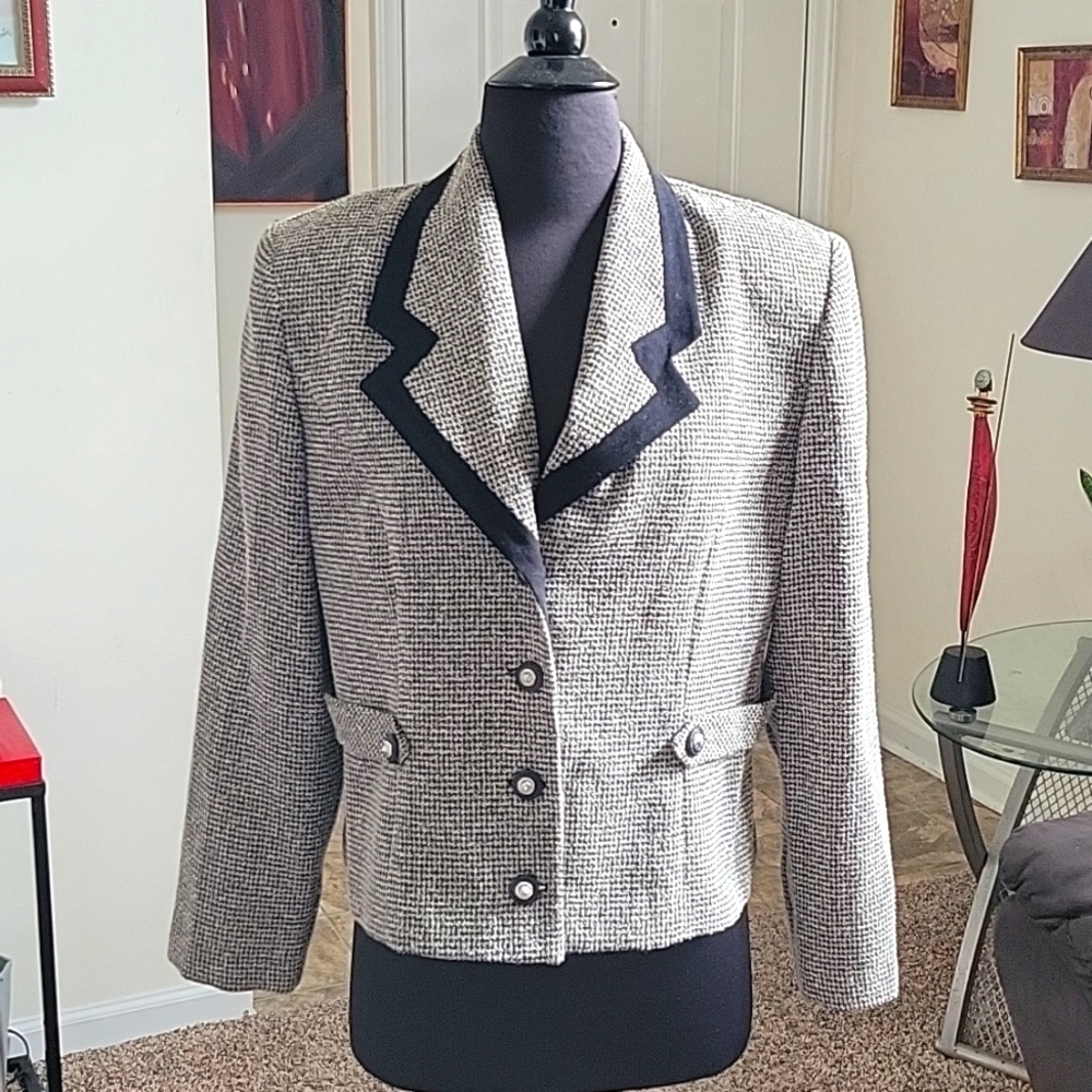 💥 Black and Silver Blazer 💥
